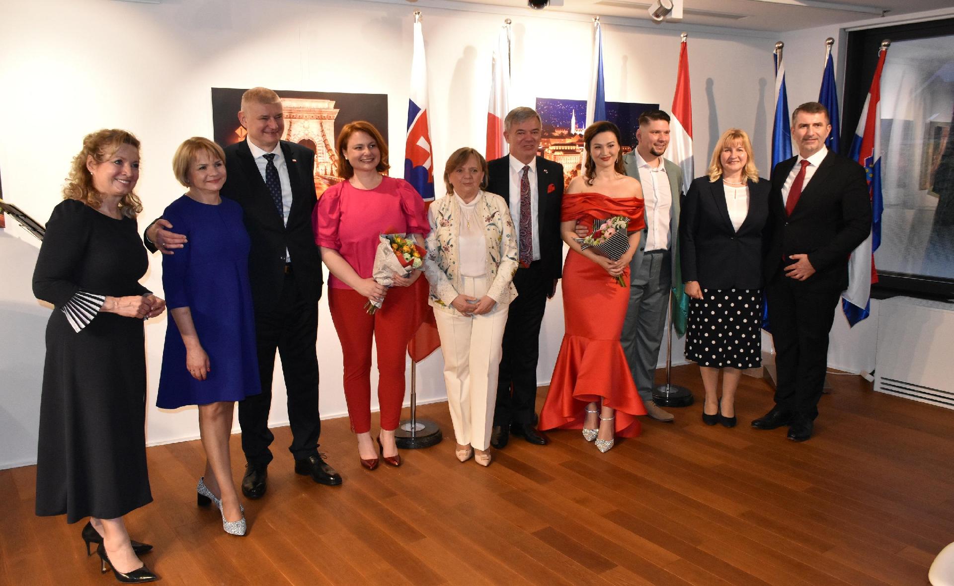 V4 - NATO koncert