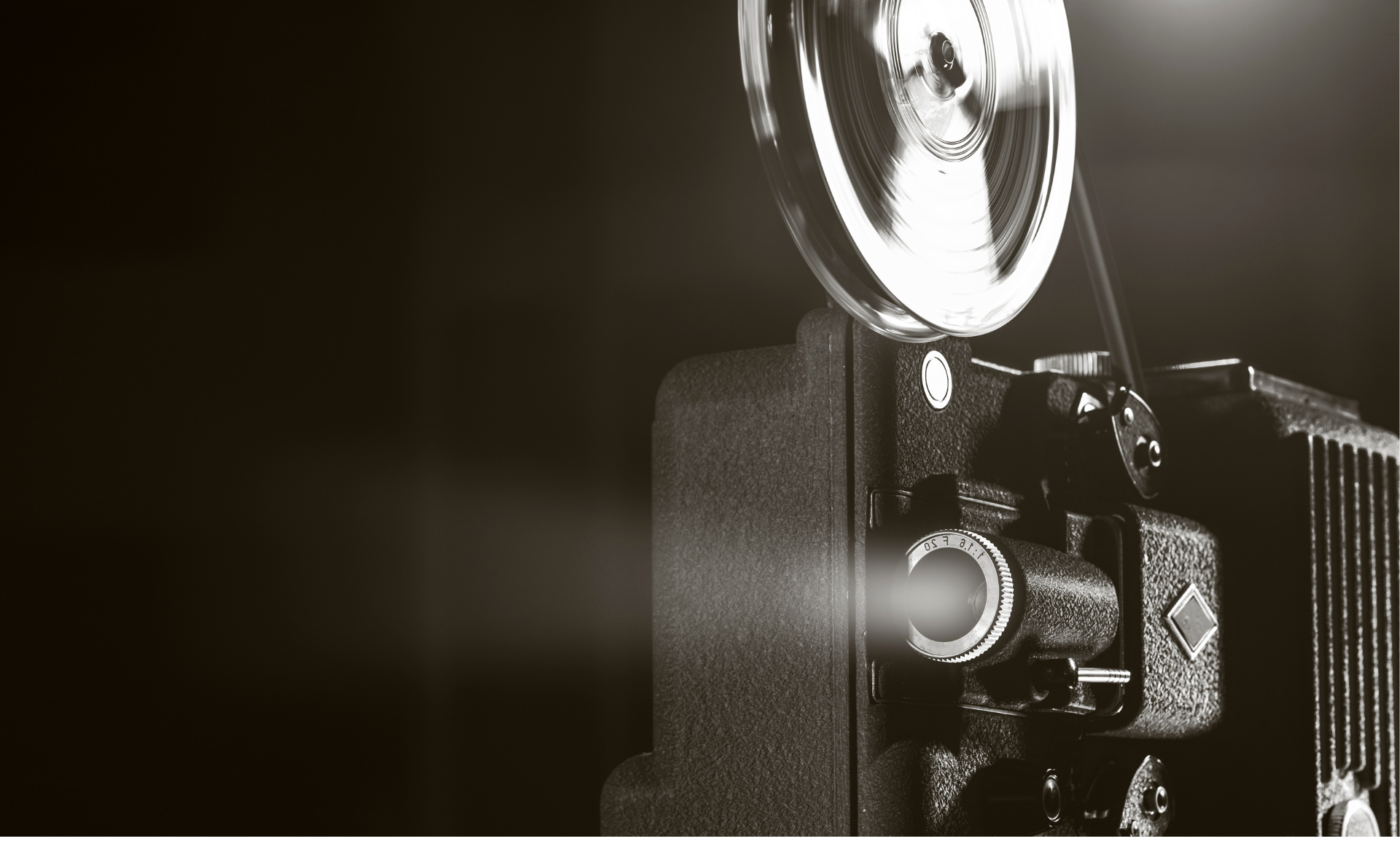 RENDSZERES VETÍTÉSEK A FILMKLUB KERETÉBEN